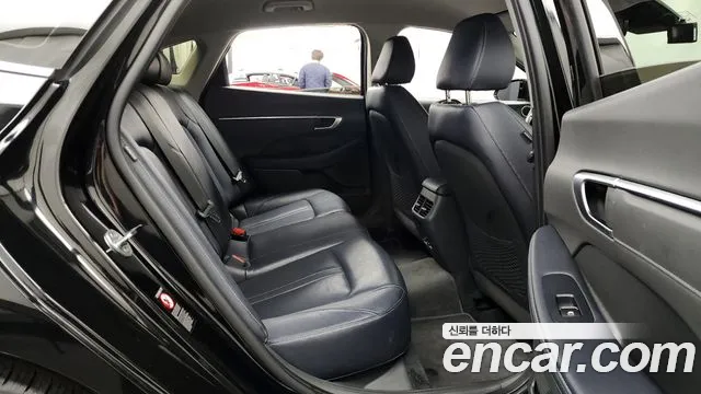 Hyundai Sonata 2022 — фото 12