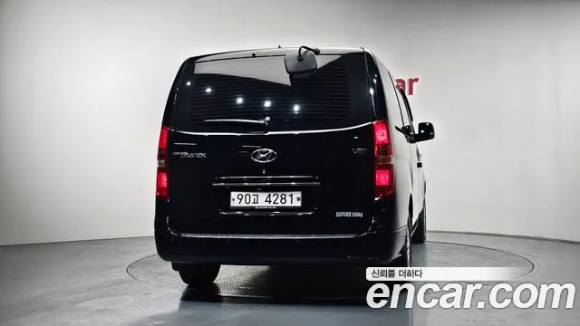 Hyundai Starex 2021 — фото 4