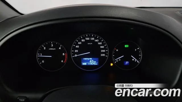 Hyundai Starex 2021 — фото 8