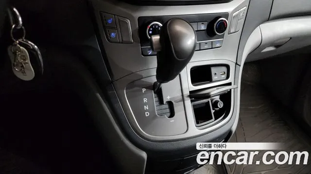 Hyundai Starex 2021 — фото 9