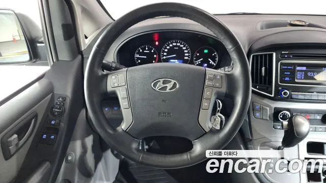Hyundai Starex 2021 — фото 13