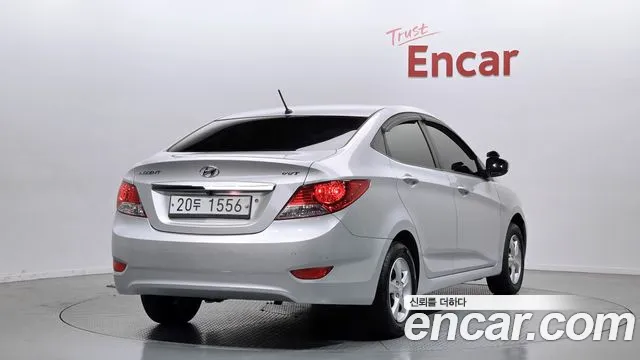 Hyundai Accent 2011 — фото 2