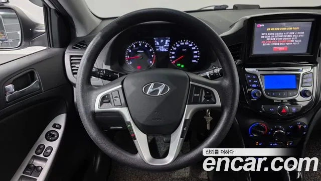 Hyundai Accent 2011 — фото 13