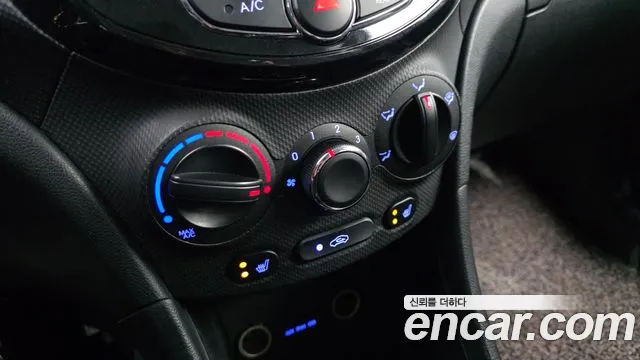 Hyundai Accent 2011 — фото 17