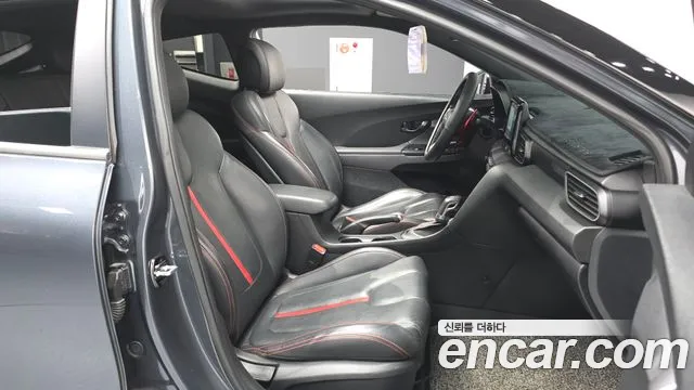 Hyundai Veloster 2018 — фото 10