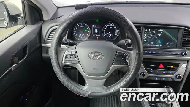 Hyundai AVANTE 2018 — фото 13