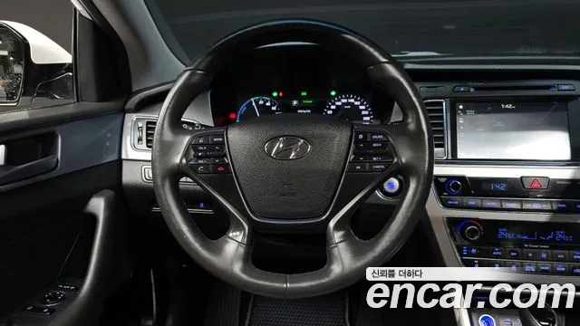 Hyundai Sonata 2017 — фото 19