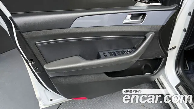 Hyundai Sonata 2017 — фото 14
