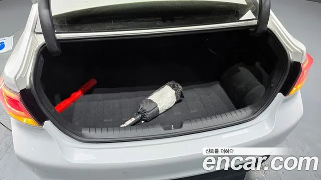 Hyundai Sonata 2017 — фото 16