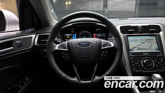 Ford Fusion 2014 — фото 13