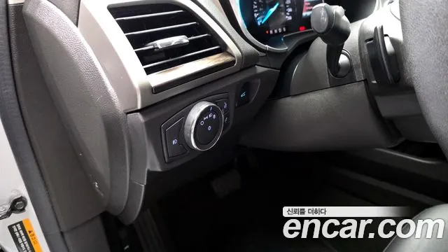 Ford Fusion 2014 — фото 17