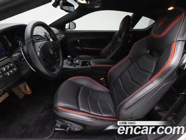 Maserati GranTurismo 2019 — фото 11