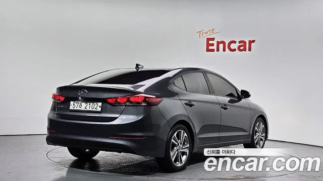 Hyundai AVANTE 2018 — фото 2