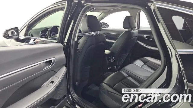 Hyundai Sonata 2022 — фото 12