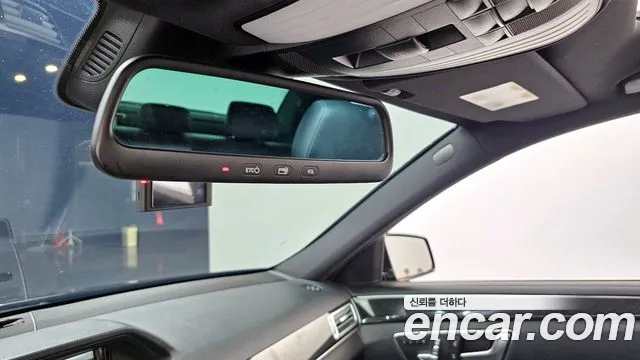 Mercedes-Benz E-Class 2014 — фото 18