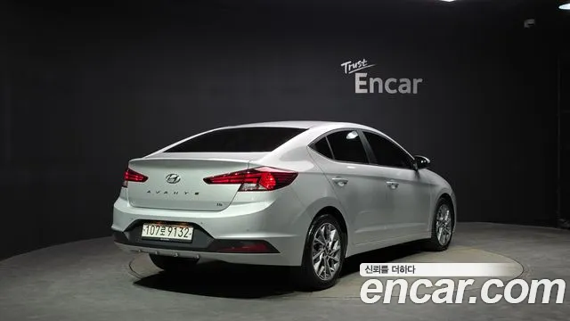 Hyundai AVANTE 2019 — фото 2