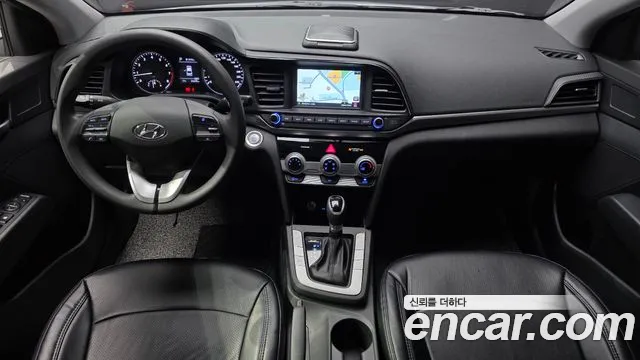 Hyundai AVANTE 2019 — фото 10