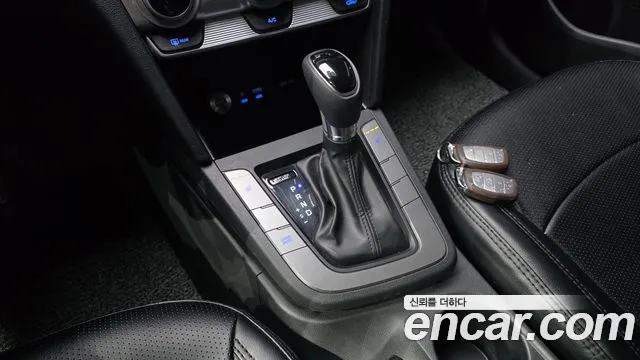Hyundai AVANTE 2019 — фото 12