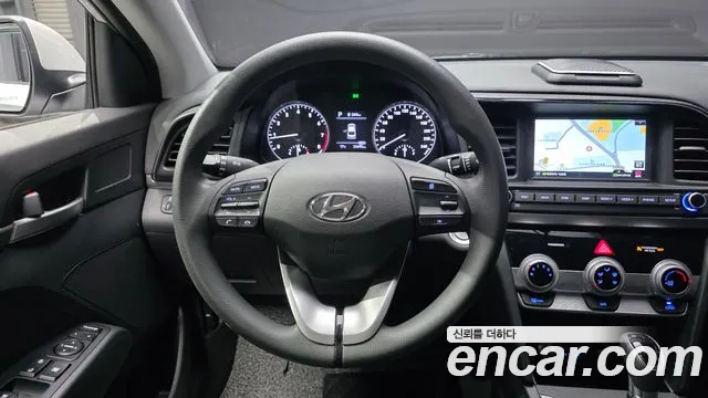 Hyundai AVANTE 2019 — фото 19