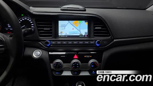 Hyundai AVANTE 2019 — фото 20
