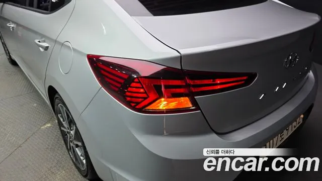 Hyundai AVANTE 2019 — фото 9