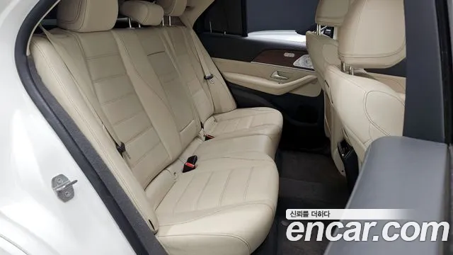 Mercedes-Benz GLE-Class 2020 — фото 11
