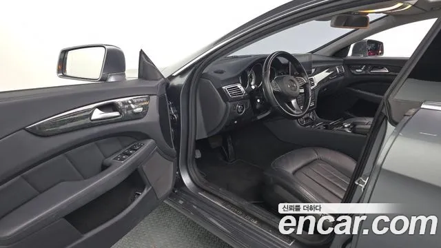 Mercedes-Benz CLS-Class 2017 — фото 10