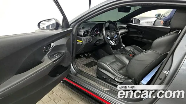 Hyundai Veloster 2019 — фото 10