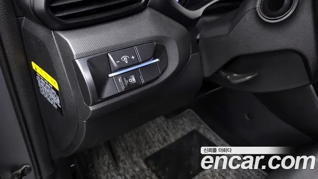 Hyundai Veloster 2019 — фото 18