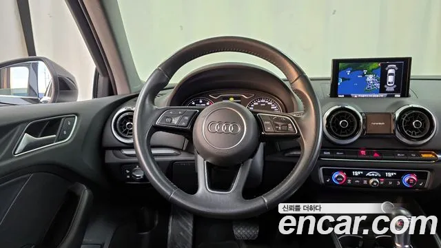 Audi A3 2018 — фото 19