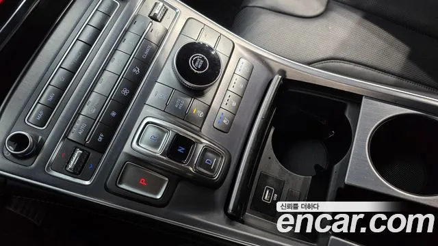 Hyundai Santafe 2021 — фото 12