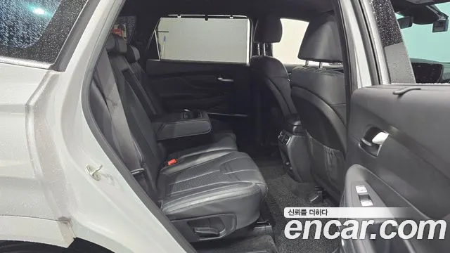Hyundai Santafe 2021 — фото 18