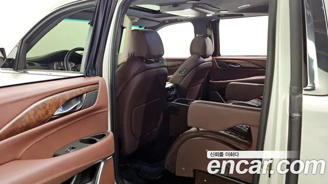 Cadillac Escalade 2015 — фото 12
