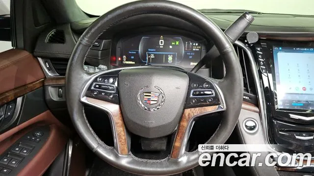 Cadillac Escalade 2015 — фото 13
