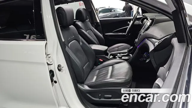 Hyundai Santafe 2016 — фото 13