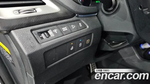 Hyundai Santafe 2016 — фото 18
