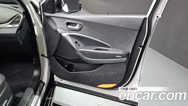Hyundai Santafe 2016 — фото 14