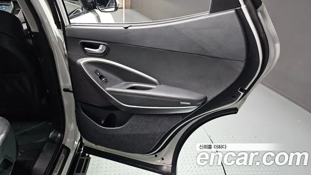 Hyundai Santafe 2016 — фото 15