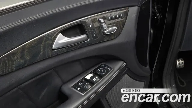 Mercedes-Benz CLS-Class 2016 — фото 16