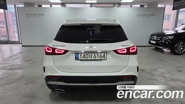 Mercedes-Benz GLA-Class 2023 — фото 4