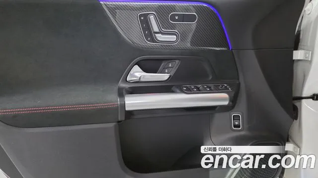 Mercedes-Benz GLA-Class 2023 — фото 19