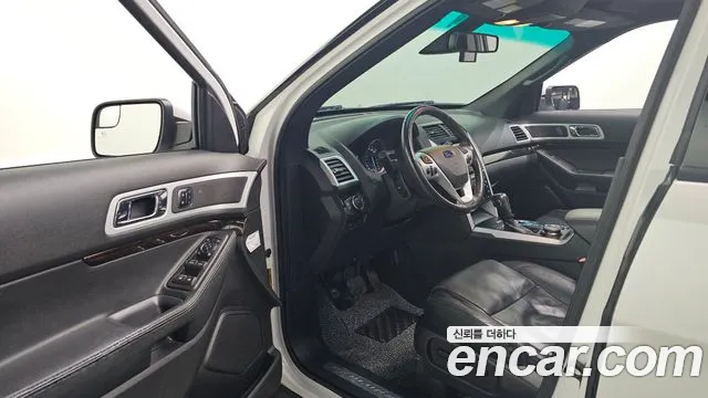 Ford Explorer 2014 — фото 10