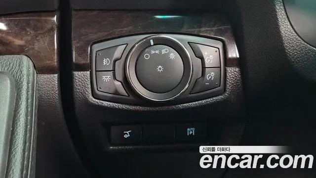 Ford Explorer 2014 — фото 20
