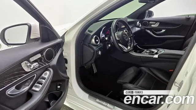 Mercedes-Benz C-Class 2018 — фото 13
