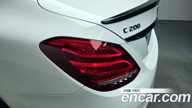 Mercedes-Benz C-Class 2018 — фото 9