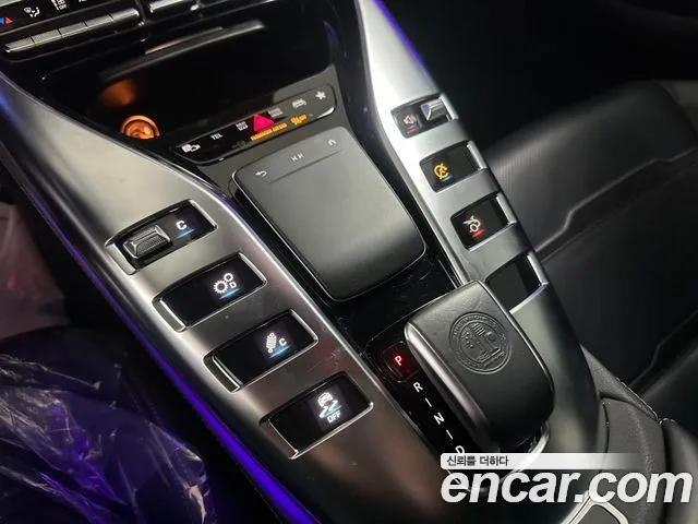Mercedes-Benz AMG GT 2021 — фото 19