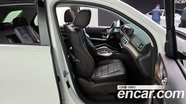 Mercedes-Benz GLE-Class 2020 — фото 18