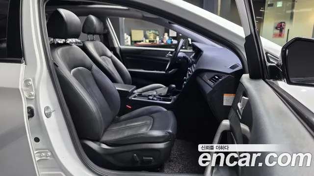 Hyundai Sonata 2019 — фото 17