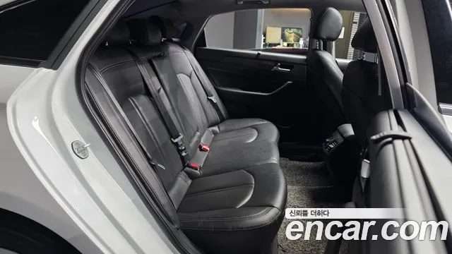 Hyundai Sonata 2019 — фото 18