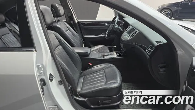 Hyundai Genesis 2014 — фото 17